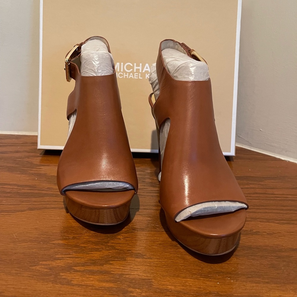 Almost new Michael Kors Wedge Sandal